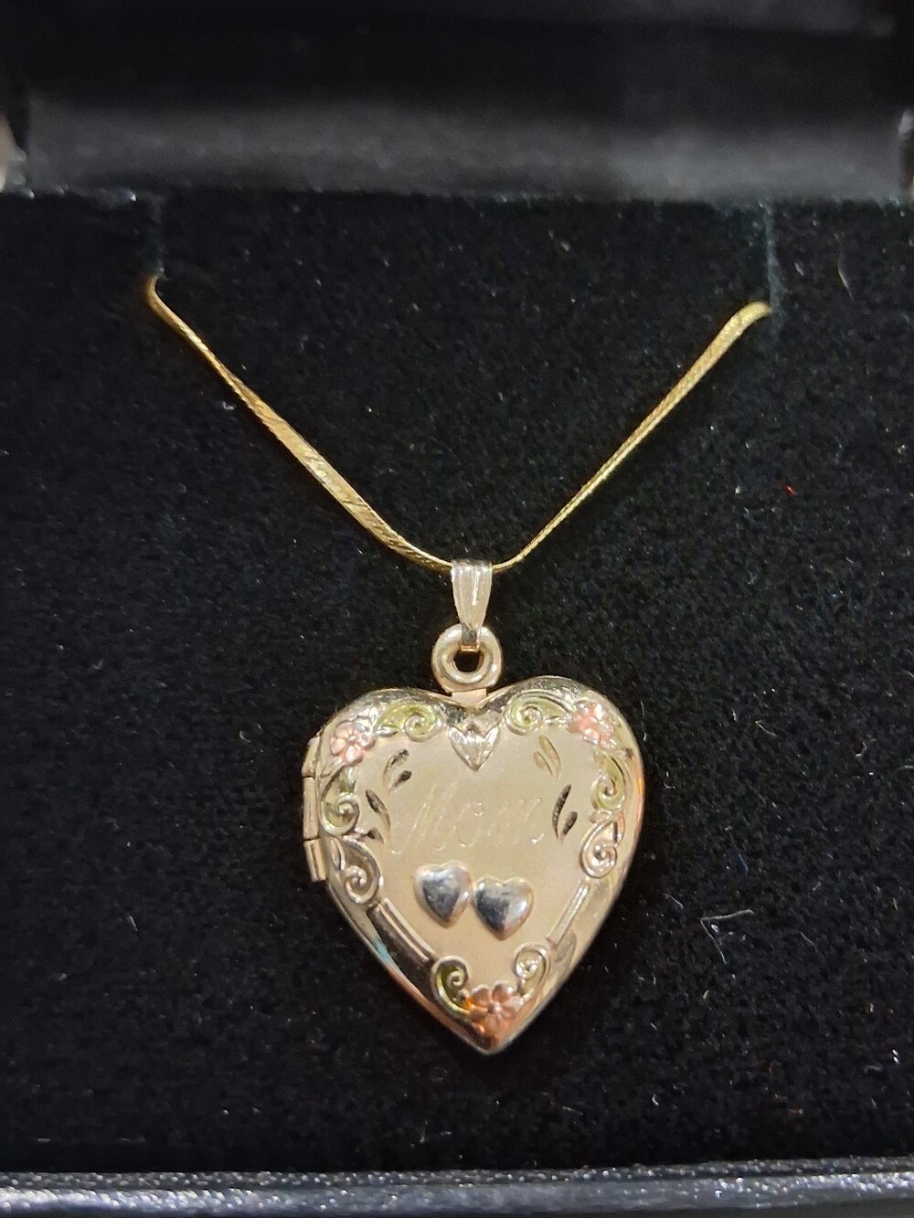 14Kt Gold 24" Herringbone Chain & 14Kt Gold MOM Etched Heart Locket